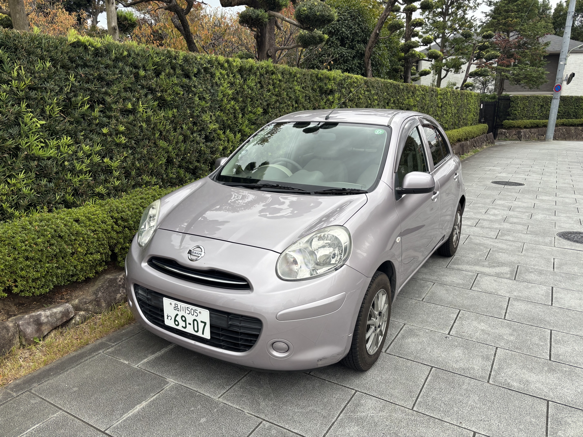 マーチ 5人乗り